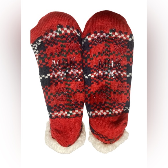 NWOT Muk Luks Cabin Socks size 7-8 - Picture 2 of 2